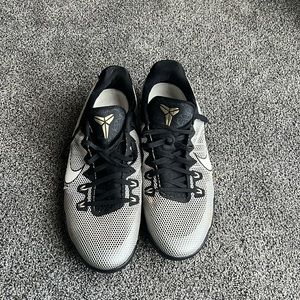 Size 15 Q54 special edition Kobe’s